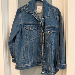 Abercrombie Oversized Easy Denim Trucker Jacket Size S